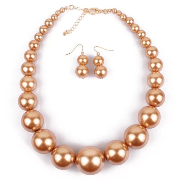 Jewelry - Faux pearl necklace and earring ring set